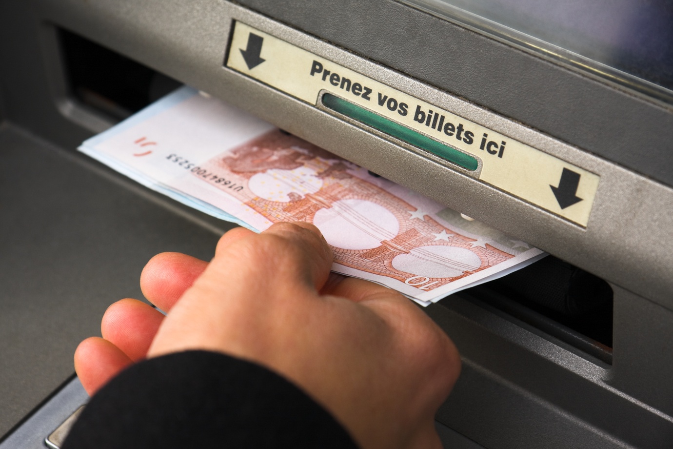 Vous Pouvez D sormais Retirer De L argent Au Distributeur Sans Carte 