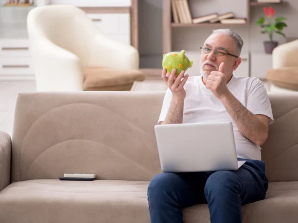 Des retraités vont voir leur pension augmenter. @Adobe