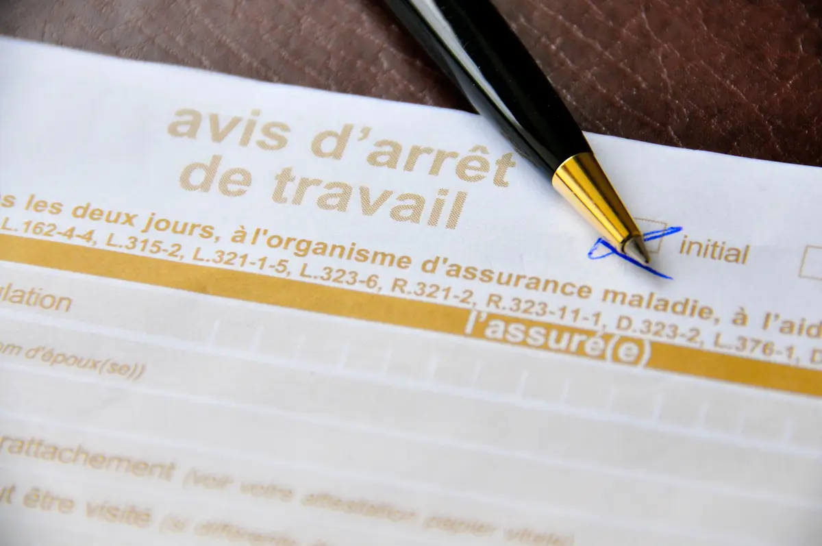 Arrêts de travail : la Cour des comptes envisage de stopper l'indemnisation pour les arrêts maladies de moins de 8 jours