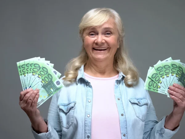 argent retraité heureux
