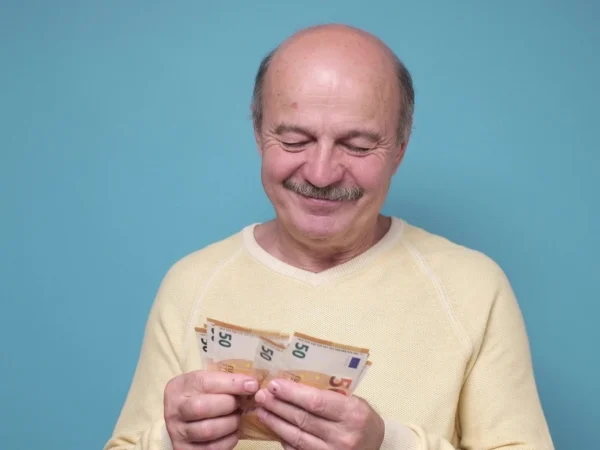 retraités argent heureux