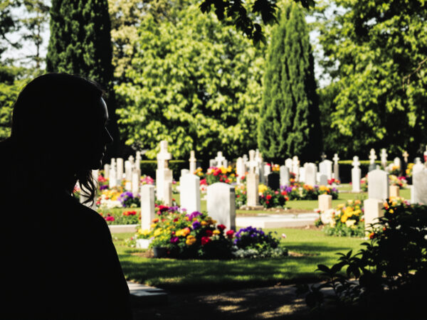 c&eacute;r&eacute;monie_cimeti&egrave;re_silhouette