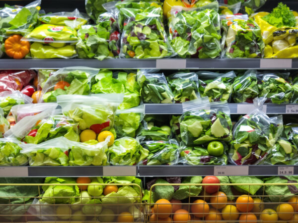 etagere_sachets_salades_supermarche
