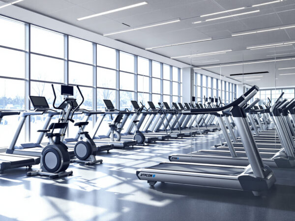 salle-sport-vide-lumineuse