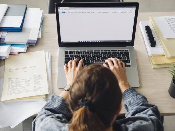 v&eacute;rification_administrative