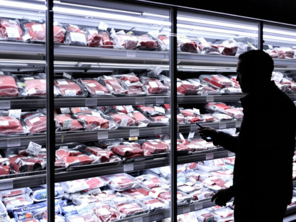 &eacute;tag&egrave;re_viande_supermarch&eacute;