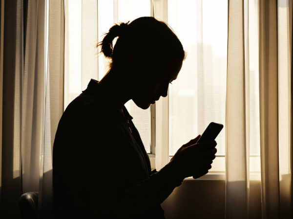 dispositif_messagerie_silhouette