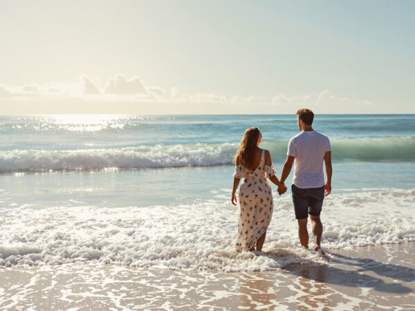 couple-plage-horizon.