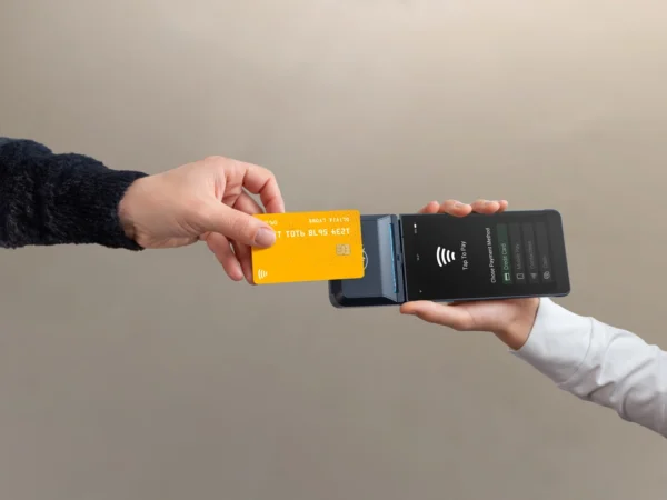 un paiement sans contact CB